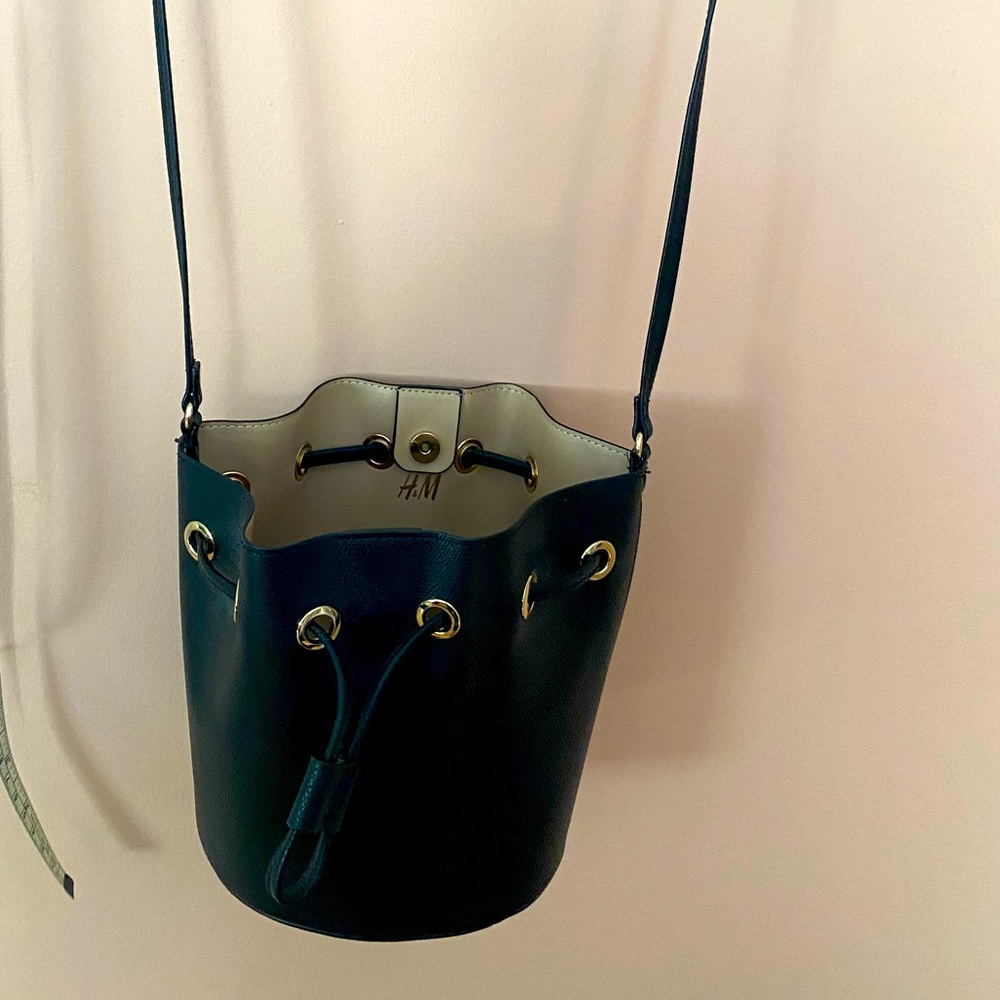 H&M bucket bag